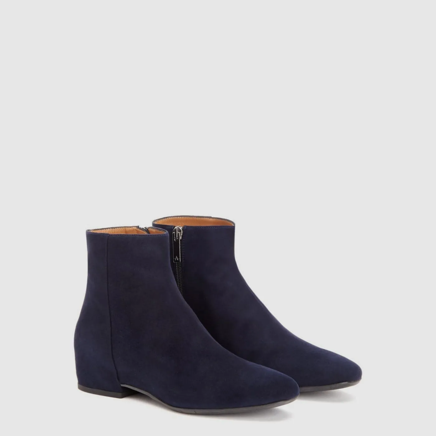 Boots*Aquatalia Ulyssa Navy